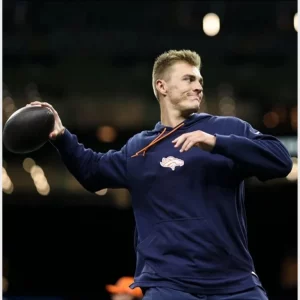 Denver Broncos Pullover Hoodie